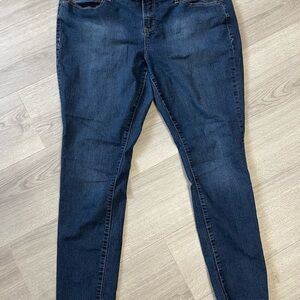 Torrid Curvy Skinny Jeans Sz 18R